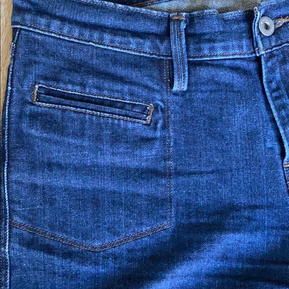 Mid Rise Denim Shorts // Levi’s - Picture 2 of 6